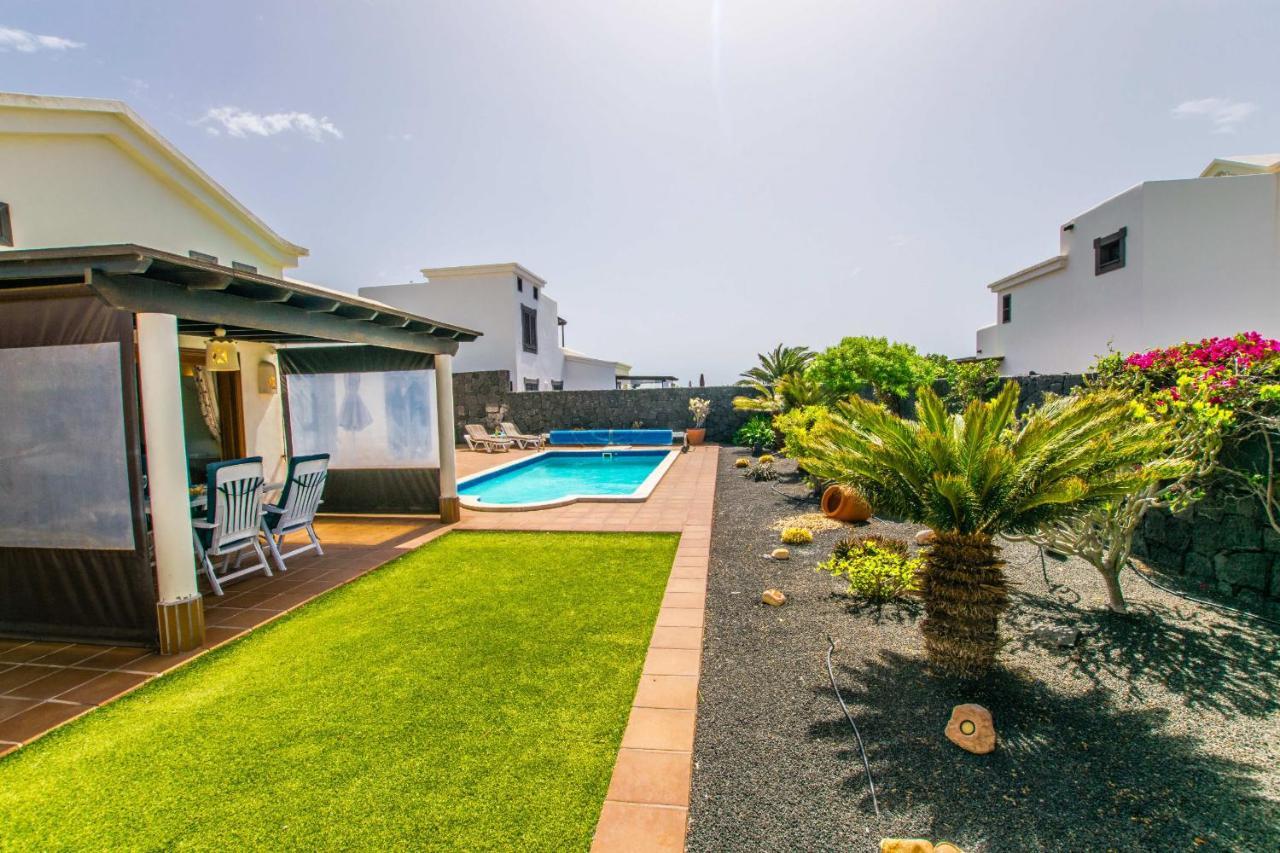 216 - Villa Helena By Villas Now Ltd Playa Blanca  Exterior photo